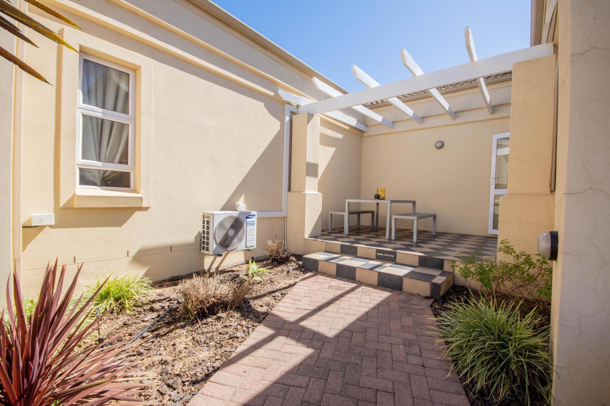Somerset Garden Route & Wellness Apartment Cape Town